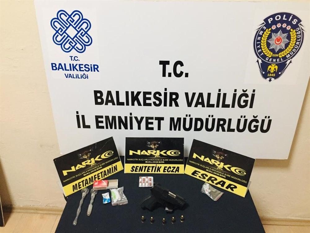 Balıkesir’de Polisten 11 Şahsa Uyuşturucu Operasyonu
