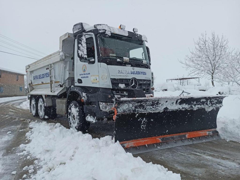 Bafra Belediyesi’nden Kar Mesaisi
