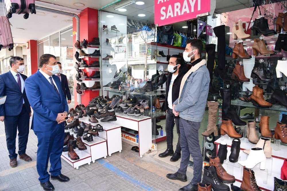 Başkan Gürkan Esnafları Ziyaret Etti