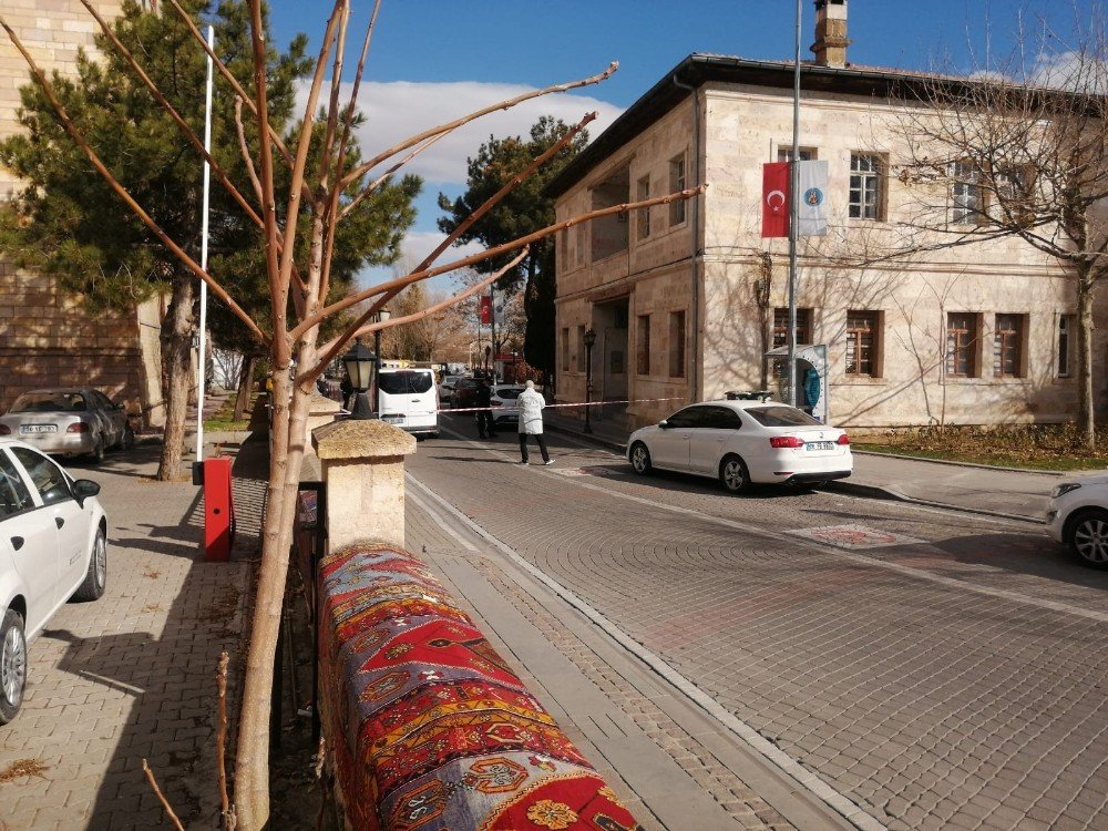 Bıçaklanan Baba Hayatını Kaybetti Oğlu İse Yaralandı