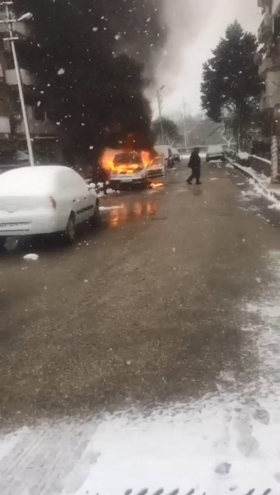 Patlama Sesinin Ardından Küle Döndü