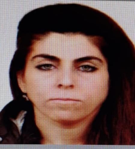(düzeltme) Sokak Ortasında Kardeşi Tarafından Sırtından Vurularak Öldürülen Kadının, Babası Ve Akrabasına Uzaklaştırma Kararı Aldırdığı Ortaya Çıktı