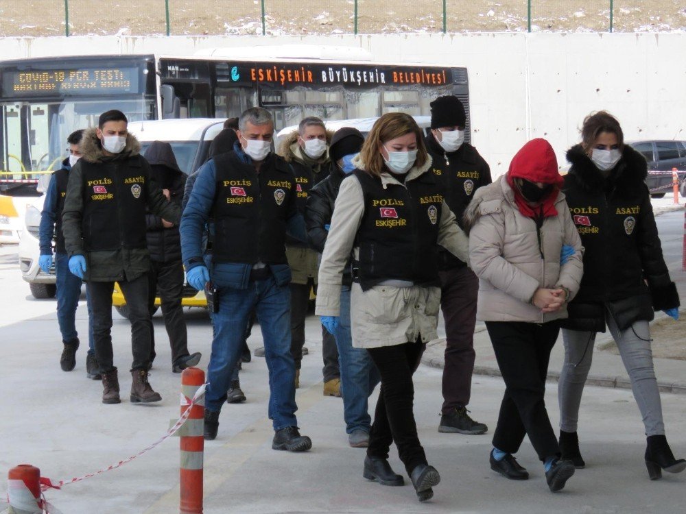 Eskişehir’de Fuhuş Operasyonu: 10 Gözaltı