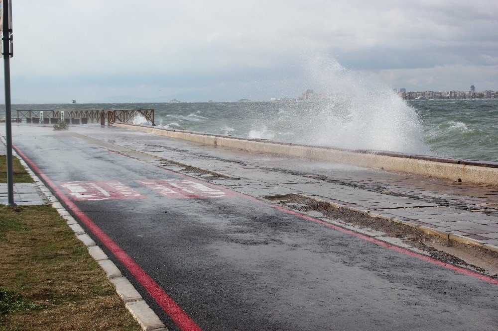 İ̇zmir’de Fırtına Kabusu Geri Döndü
