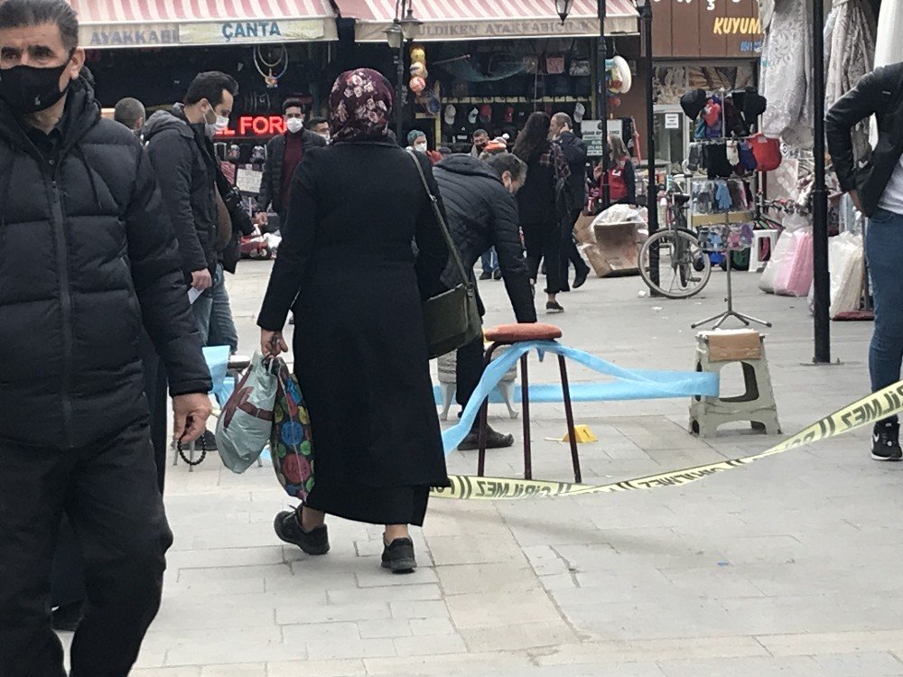 Iğdır’da Cadde Ortasında Bıçaklı Kavga