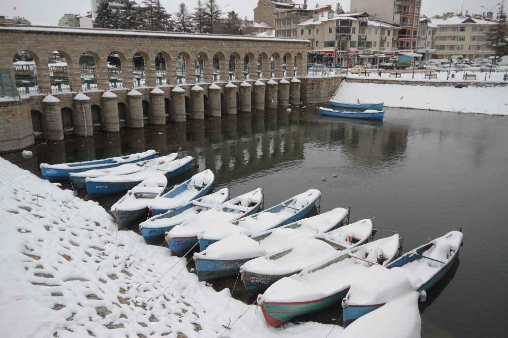 Beyşehir Ve Derebucak’ta Kar Yağışı