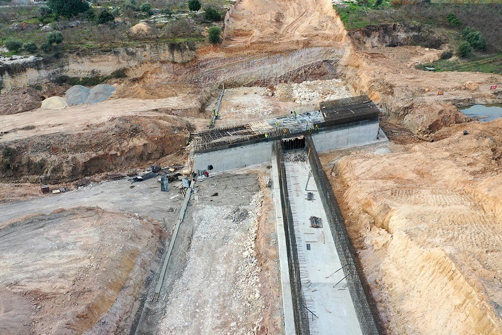 Büyükşehir Belediyesi Ekipleri, 4. Çevre Yolu İçin Gece Gündüz Çalışıyor