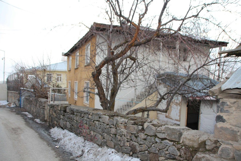 Kaymakam Avcı’dan İş Kazası Geçiren Komşusuna Yardım Eli