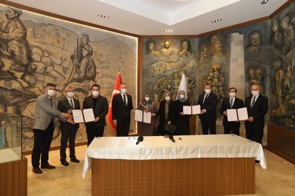 Şahinbey Belediyesi’nden İki Önemli Eser İçin Destek