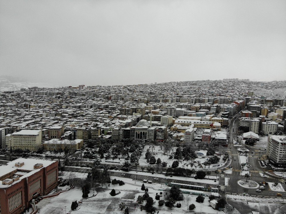 Samsun Beyaz Gelinliğini Giydi