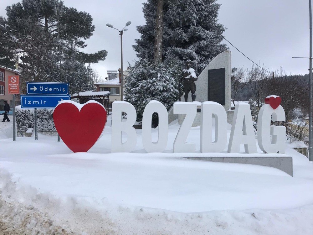 Ödemiş’te Yaylalar Kar Altında, Ekipler Alarmda