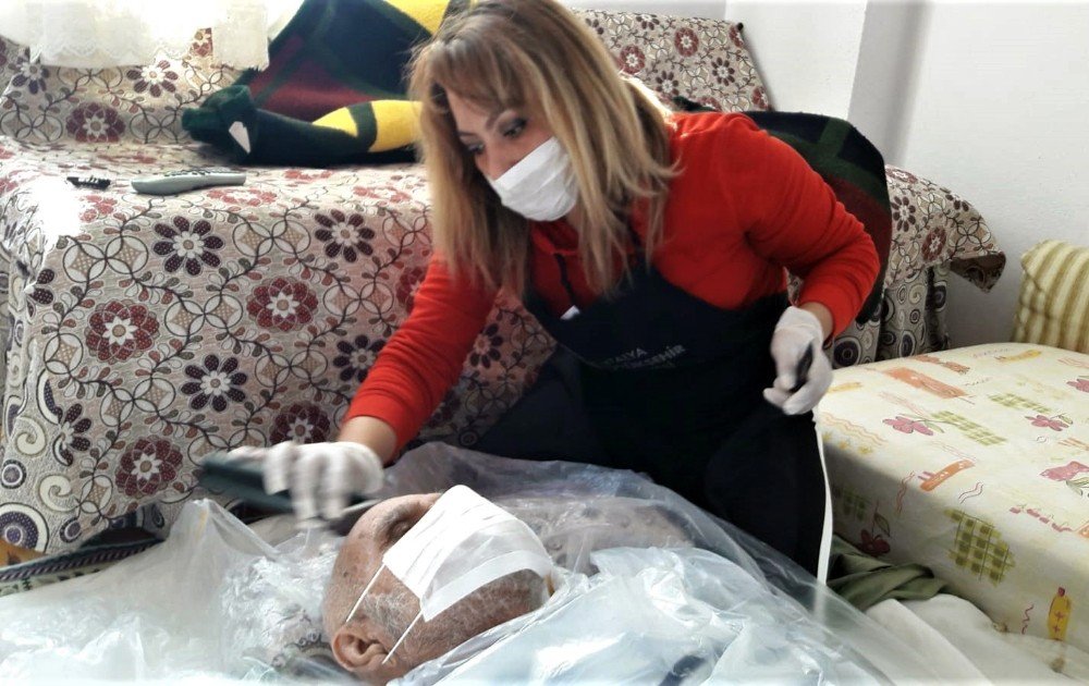 Mobil Kuaför Tırı Alanya Ve İ̇bradı’da 316 Kişiye Hizmet Verdi