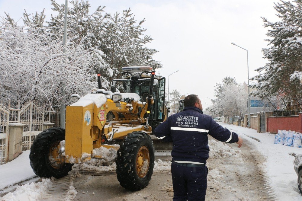 Aziziye Belediyesi’nde Karla Mücadele Mesaisi