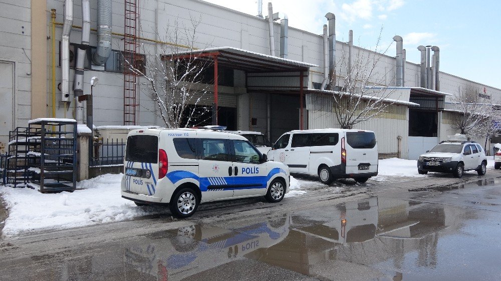 Bursa’da Fabrikada Devrilen Makinenin Altında Kalan İşçi Hayatını Kaybetti