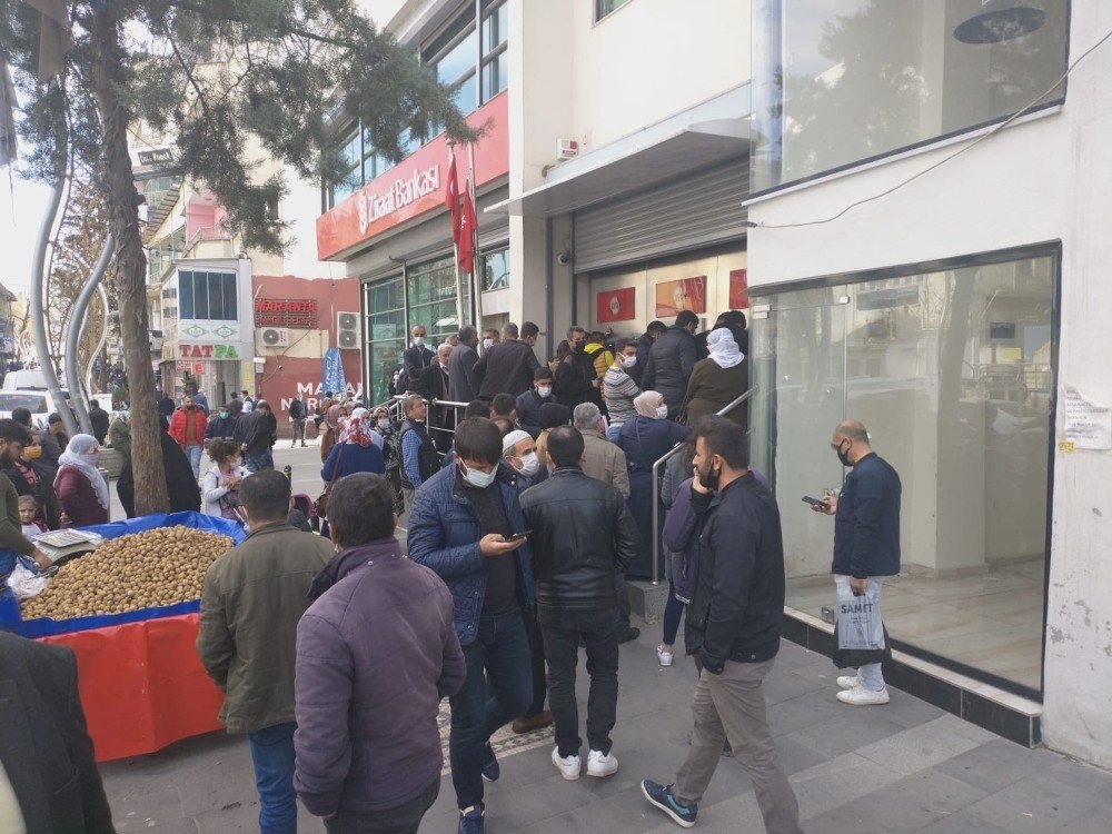 Silvan’da Atm Önlerinde Büyük Tehlike