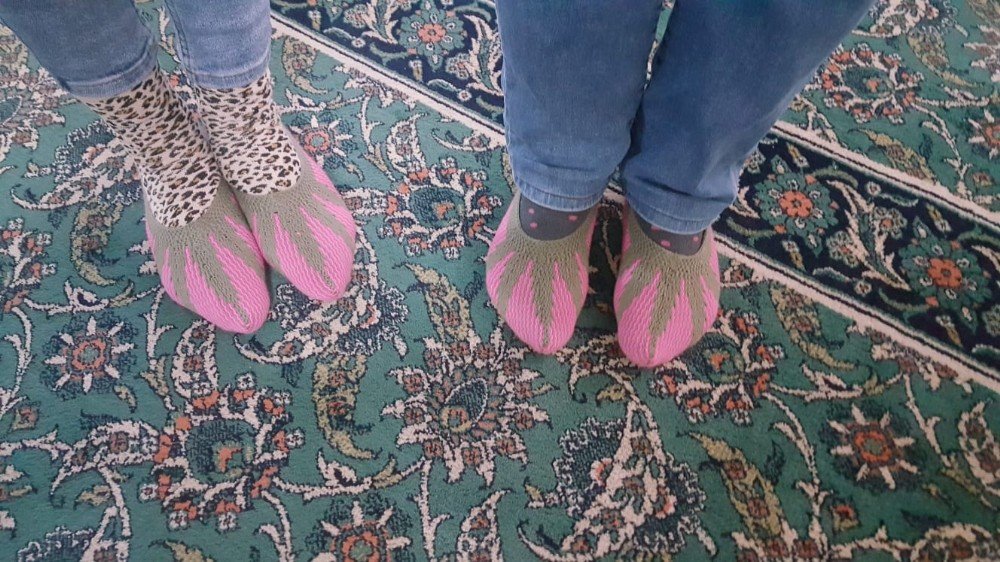 Aşı Çalışmalarını Sürdüren Sağlık Çalışanlarına Duygulandıran Hediye