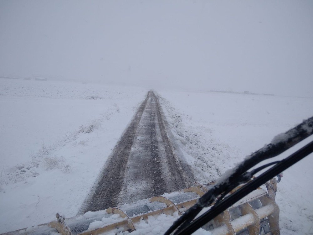 Başkan Orhan’dan İ̇stanbul Ve Ankara’ya ‘karla Mücadele’ Göndermesi