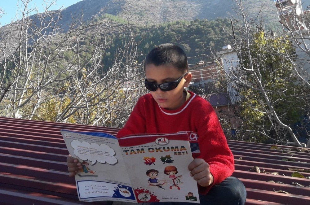 Kırsal Kesimdeki Öğrencilere Kitap Okuma Sevgisi Aşılanıyor