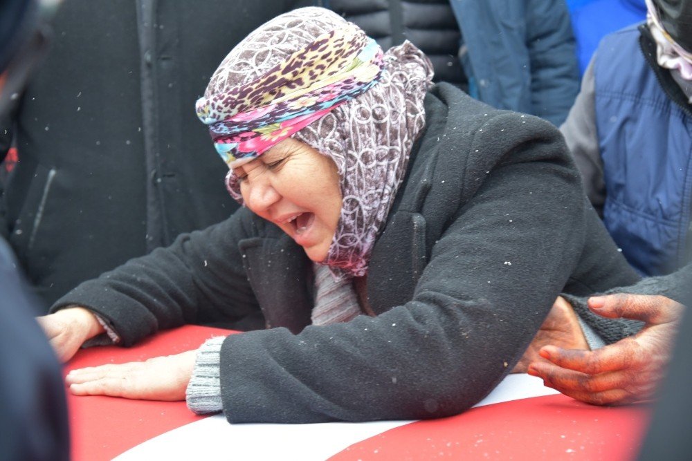 Kaza İle Hayatını Kaybeden Uzman Çavuş Sındırgı’da Toprağa Verildi