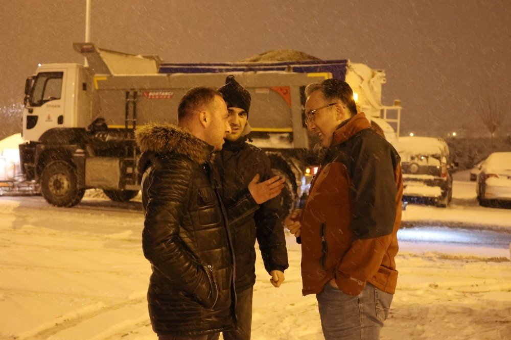 Başkan Savran, Karla Mücadele Çalışmalarını Denetledi
