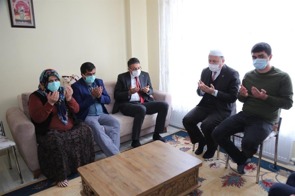 Vali Ali Çelik’ten Şehit Ailesine Ziyaret