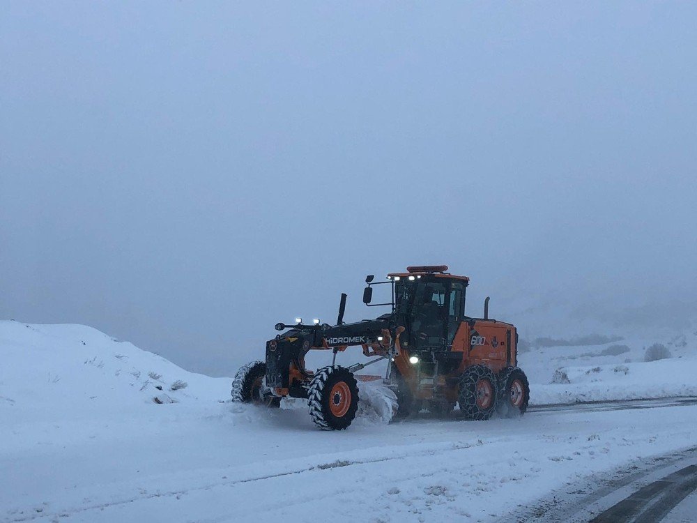 Tunceli-erzincan Karayolu Araç Trafiğine Açıldı