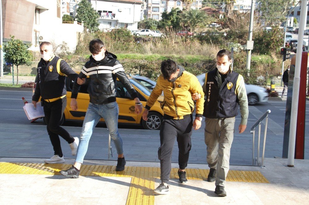 Alanya’da 4 Motosiklet Hırsızlığına Karışan 3 Şüpheli Tutuklandı
