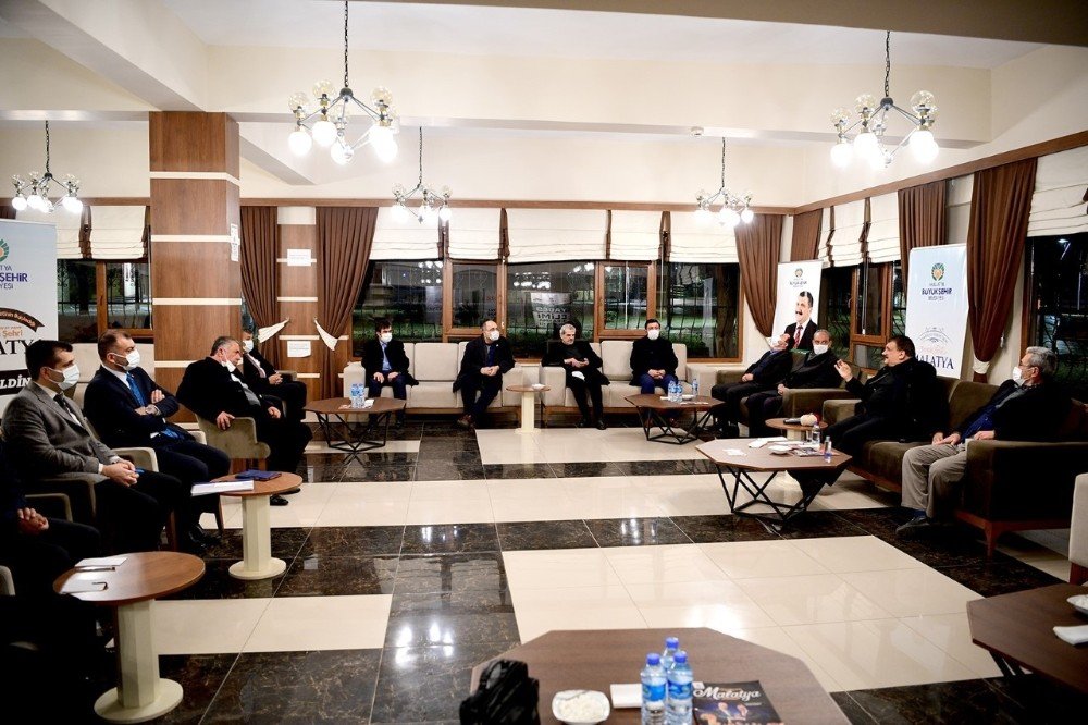 Gürkan Muhtarlarla Bir Araya Geldi