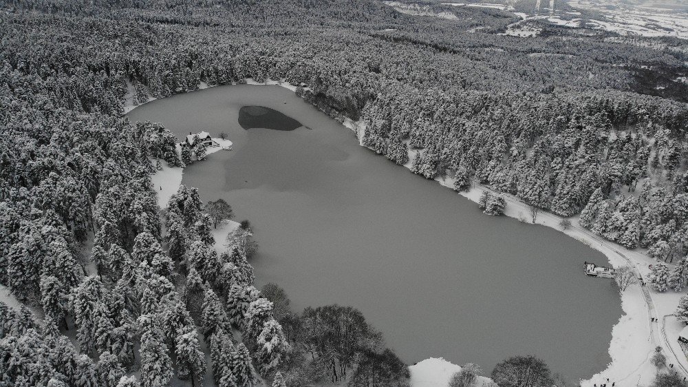 Doğa Harikası Göller Buz Tuttu
