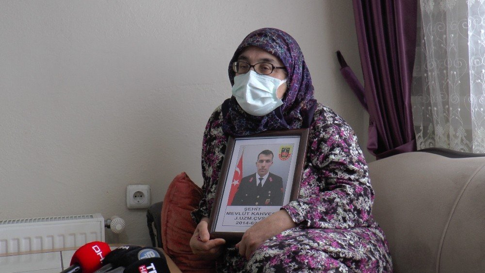 Büyükşehir Belediye Başkanı Büyükerşen, Şehit Annesini Aramamış