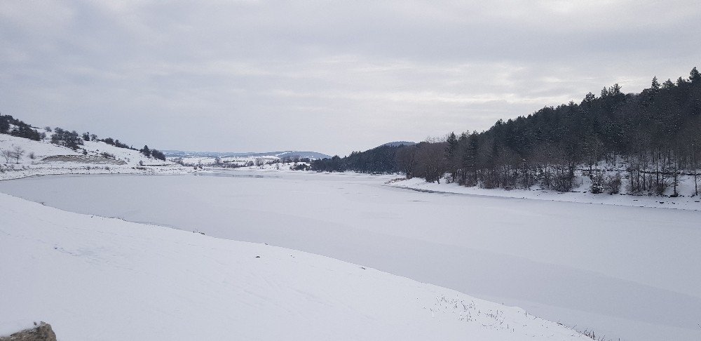 Karabük’ün Eflani İlçesi Buz Kesti, Eksi 24 Dereceyi Gördü