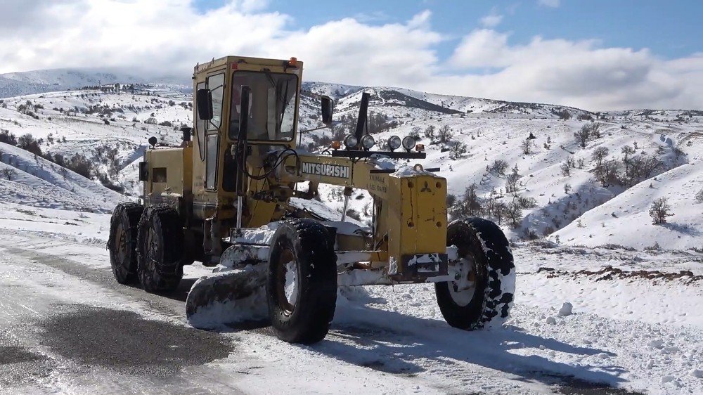 Kırıkkale’de Karda Mahsur Kalan Vatandaşlar Kurtarıldı
