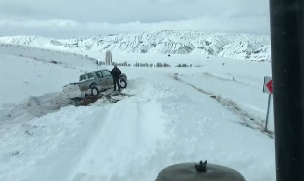 Elektrik Arızası İçin Gittikleri Bölgede Mahsur Kaldılar