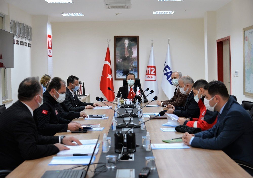 Vali Şentürk: "112 Acil Çağrı Merkezi Gereksiz Çağrılarla Meşgul Edilmemeli"