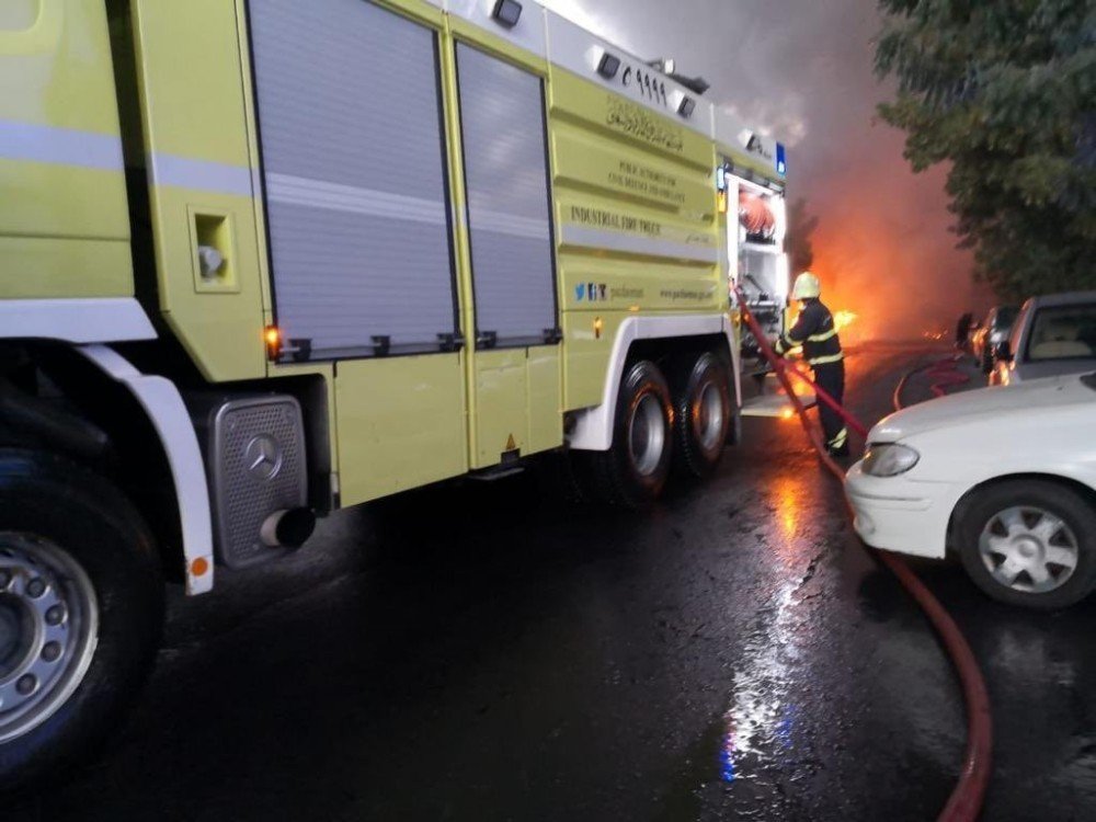 Umman’da Sanayi Bölgesinde Büyük Yangın