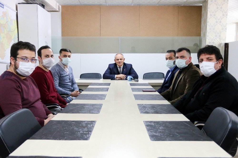 Başkan Öztürk Belediye Personelinin Kandilini Kutladı