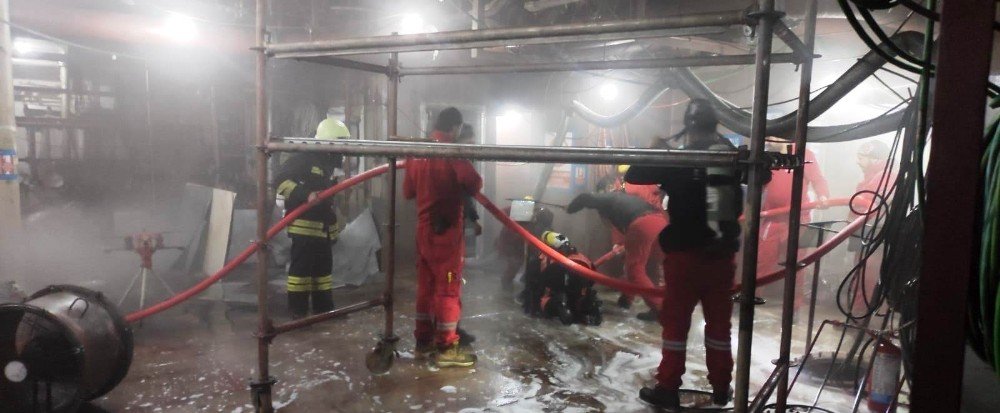 Gemide Çıkan Yangın Söndürüldü