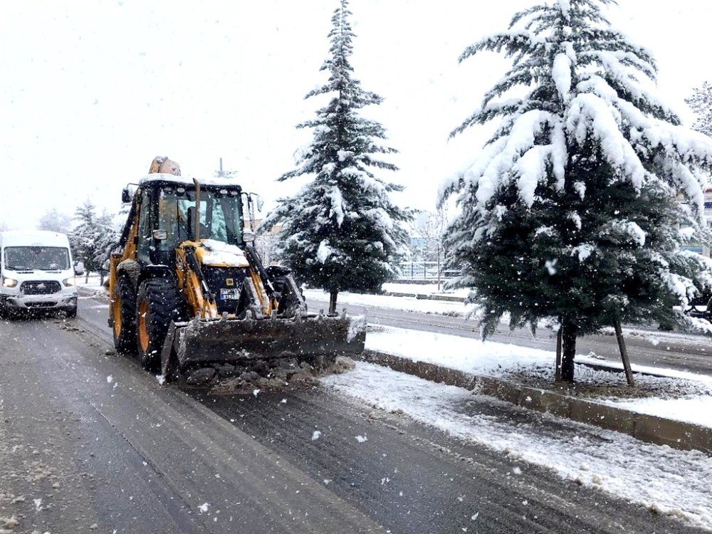 Yenişehir’de Kar Temizliği