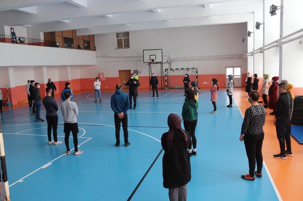 Polis Adaylarına Uygulamalı Eğitim