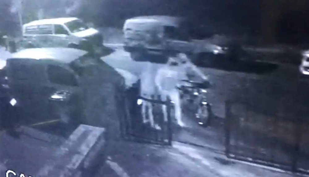 Çaldıkları Otomobil Bozulunca 4 Ayrı Yerden Motosiklet Çaldılar