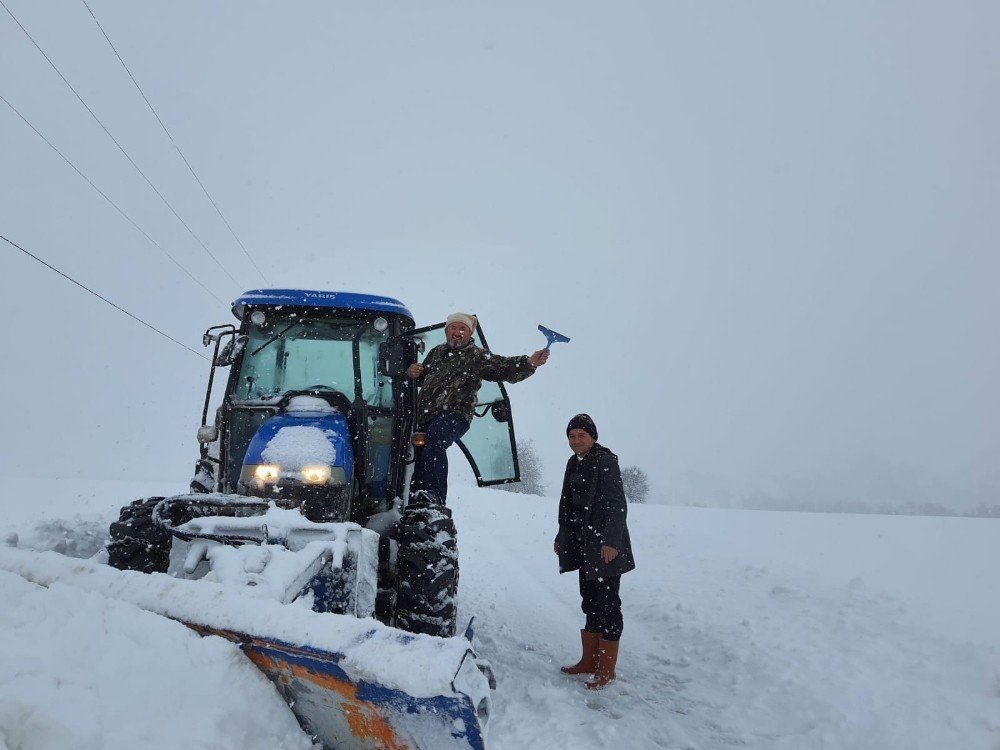 Köy Yollarını Açık Tutma Mücadelesi Sürüyor