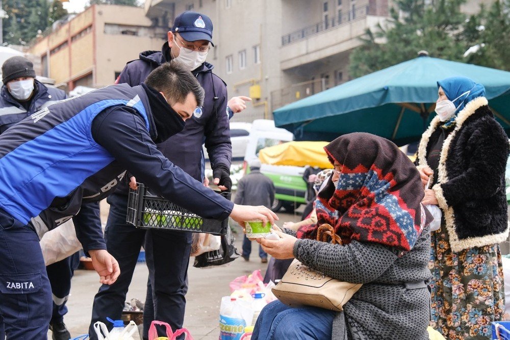 Giresun’da Pazarcı Esnafına Sıcak Çorba İkram Edildi
