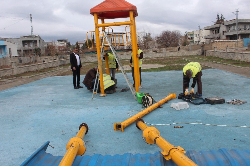 Kahta’daki Parklar Yenileniyor