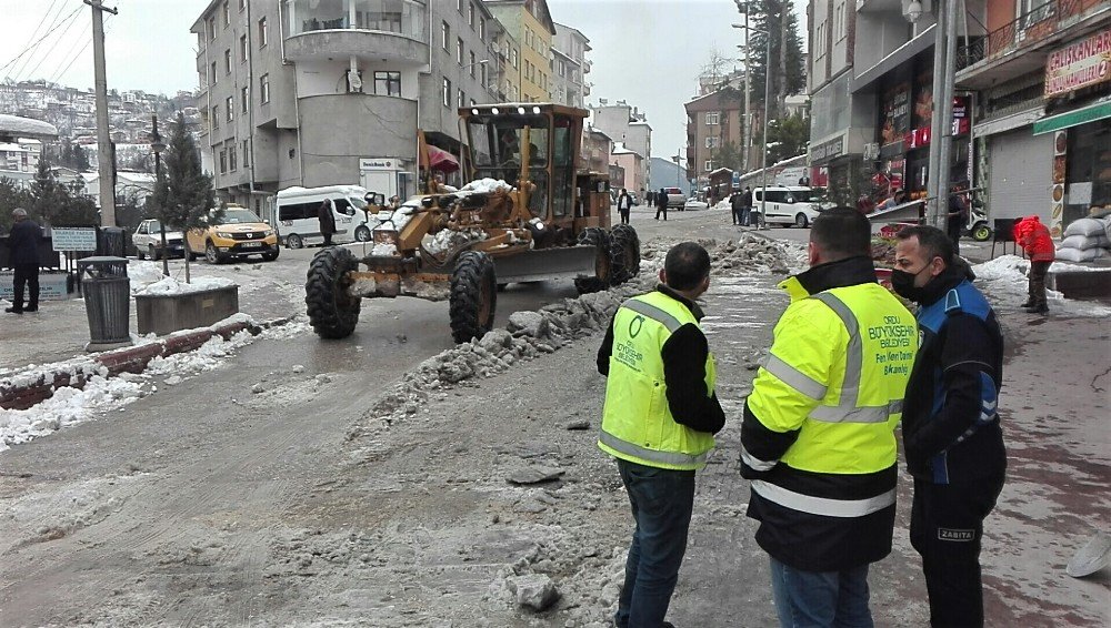 Kumru’da Kar Temizleme Çalışmaları