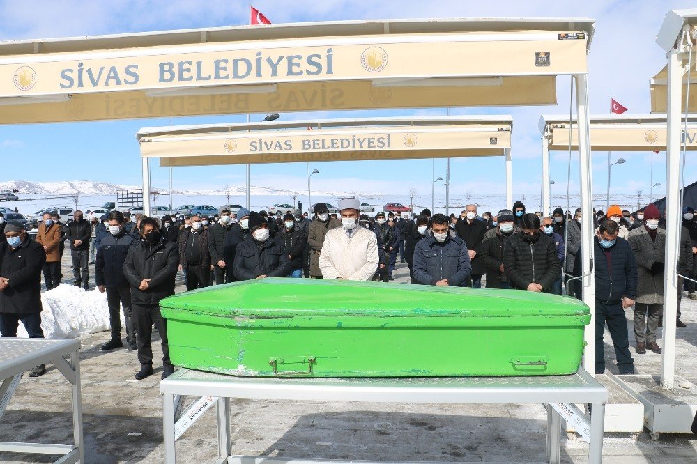 3 Kez Kanseri Yendi, 4’üncüde Yaşam Mücadelesini Kaybetti