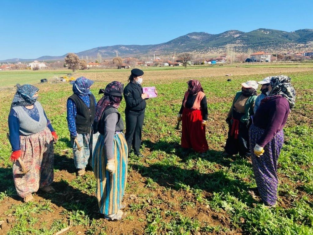 Jandarma 123 Kadına “kades” Uygulamasını Anlattı