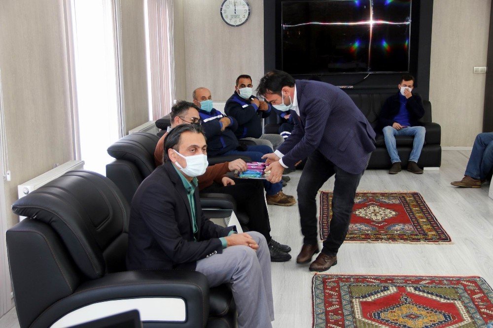 Yahyalı Belediyesi İşçilerin Geriye Dönük Alacaklarını Ödedi