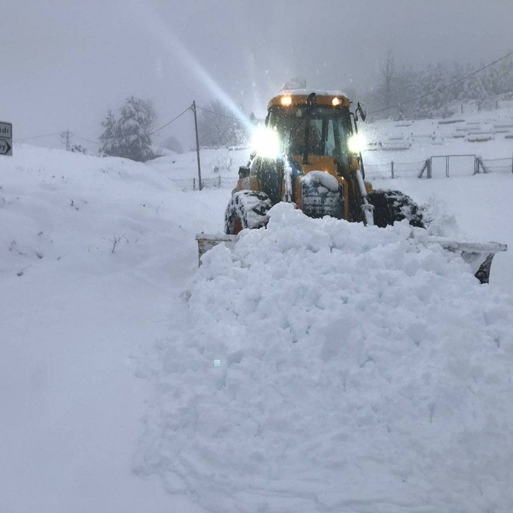 Zonguldak’ta 52 Köy Yolu Ulaşıma Kapandı
