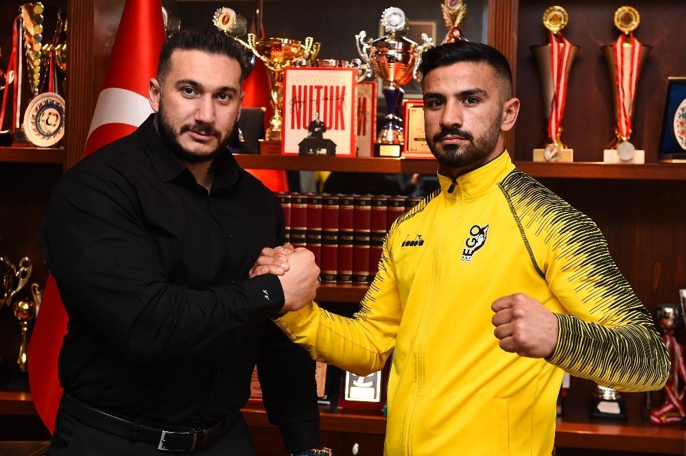 İ̇nşaattan Ringlere Transfer Oldu