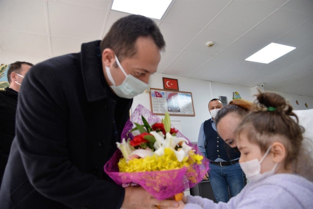 Vali Şentürk, Özel Eğitim Ve Rehabilitasyon Merkezlerini Ziyaret Etti